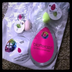 NEW 2x Mini Beauty Blender, Cleanser & Blotterazzi